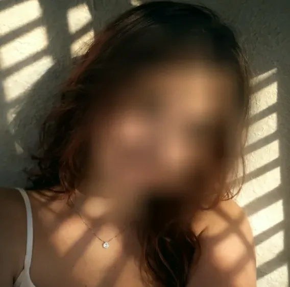 Amina, 23 años