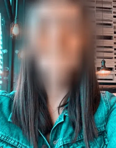 Julia, 24 años