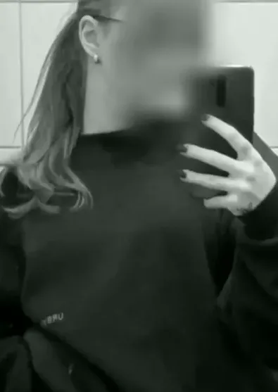 María, 19 años